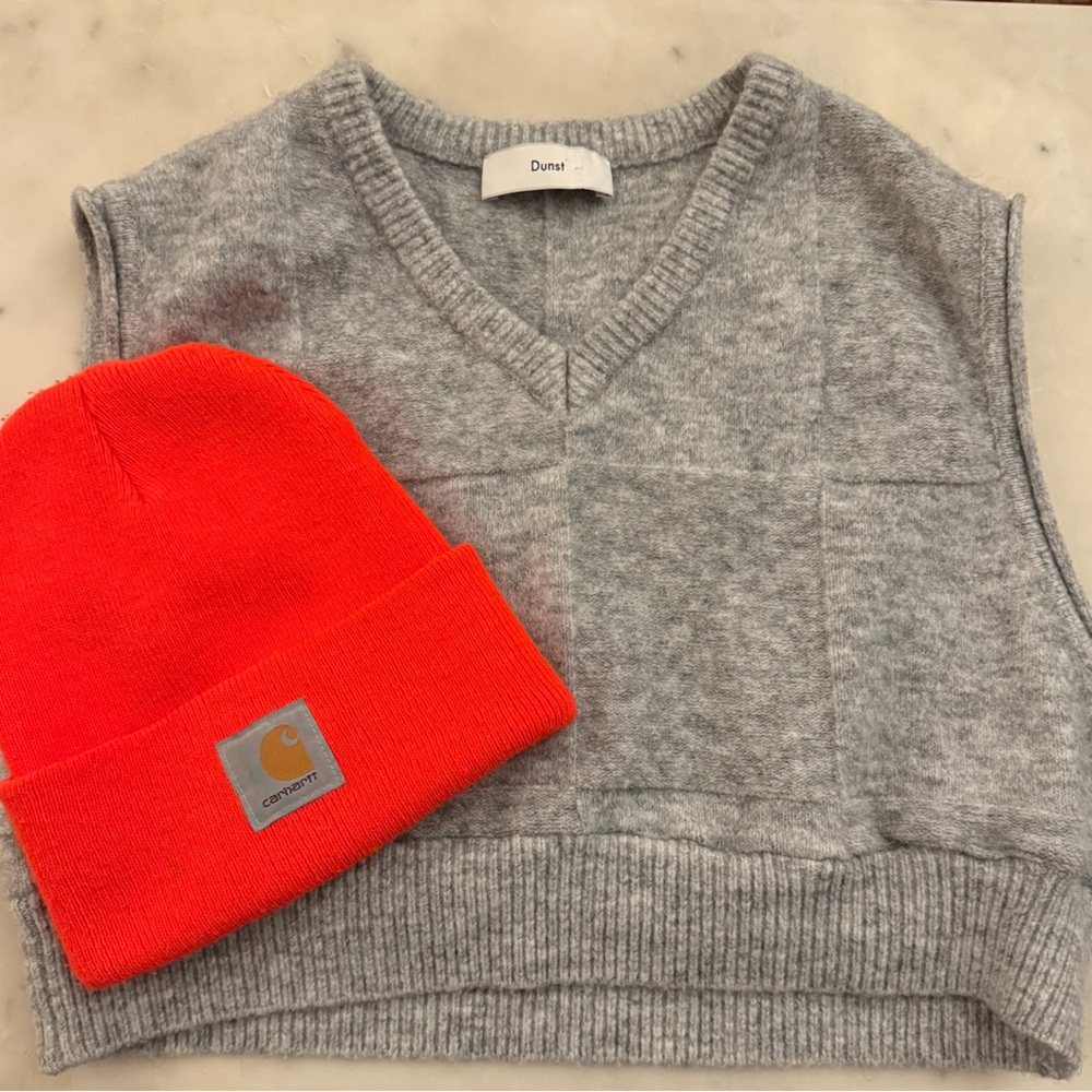 Dunst Unisex Divide Gray Knit Vest